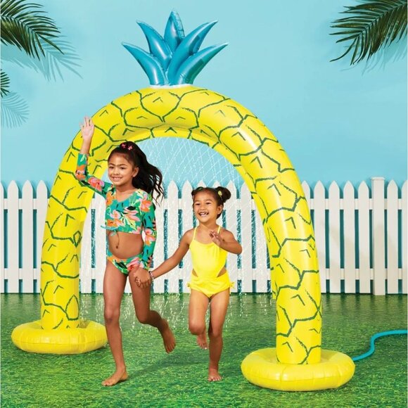 SUN SQUAD Inflatable Pineapple Sprinkler Outdoor Water Toy 6ft 9in Tall - Picture 1 of 5